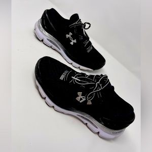 Under armour running shoes size 8.5